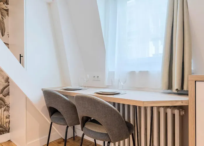 Lille Beaux Arts Equipped Apartment
